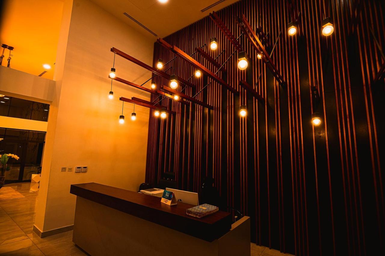 Piano And Gold At The Signature, Tetteh Quarshie Accra Luaran gambar